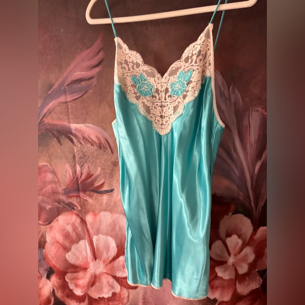 Very Neat Wendy Ann Turquoise Satin and Lace Slip